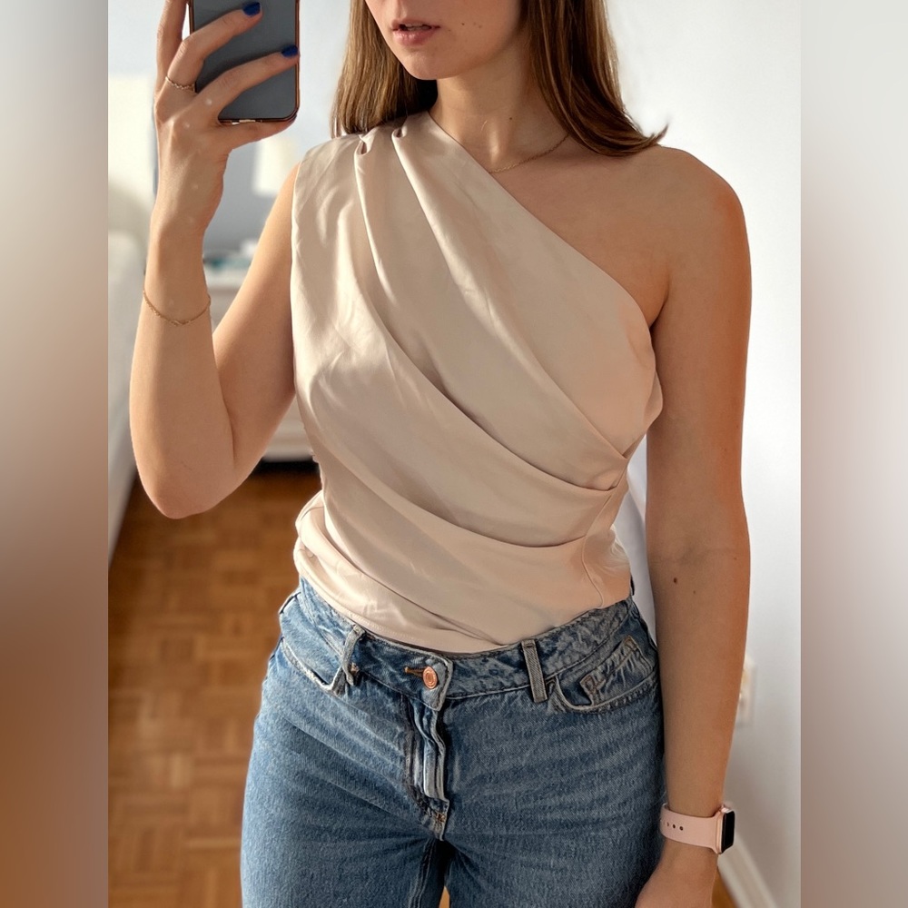 Camisole chic une épaule Dynamite